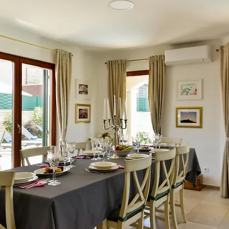 Luciana House, Villa *