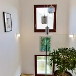 Luciana House, * بوجي